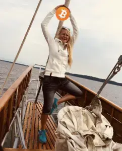 Mary Krypto Cashback & krypto lending Fan